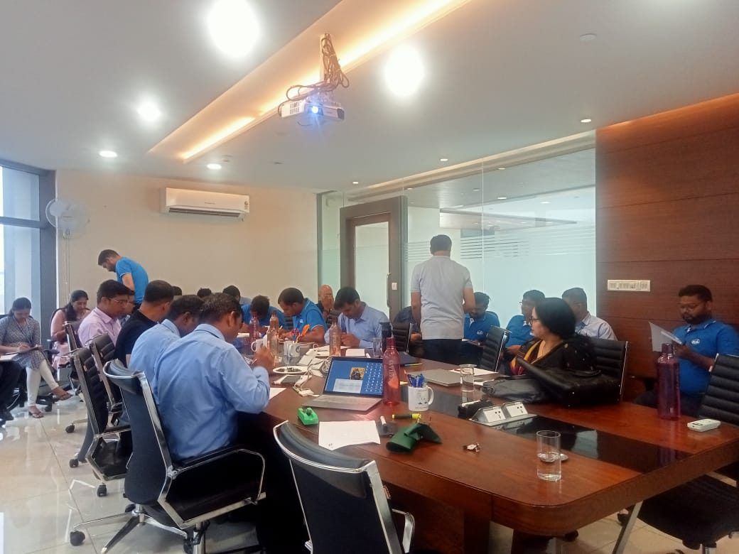 Structured corporate training session for HR and L&D teams